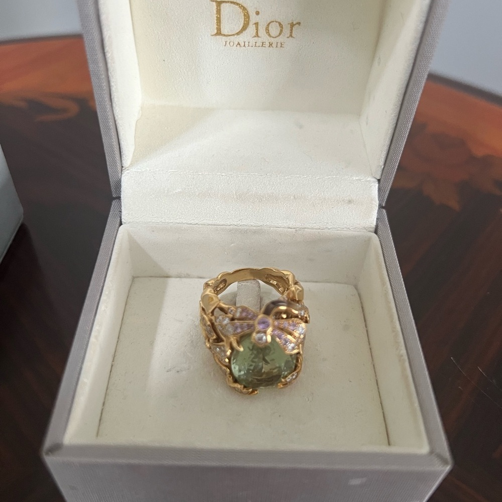 Authentic Christian Dior beautiful ring in size 5.25, in excellent condition - Picture 5 of 15